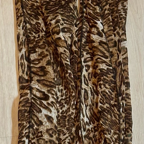 Stylish Leopard Print Fashion Scarf with Statement Beads & Chunky Pearl Accents - Picture 10 of 14